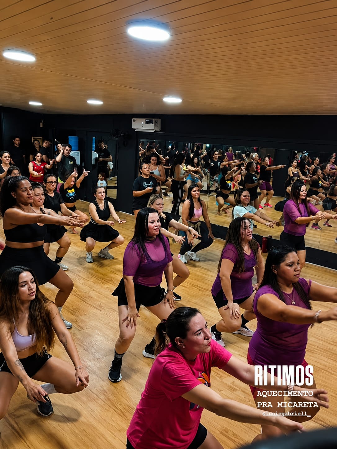 Aula de ritmos com aquecimento pra micareta na Bessa